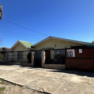 CASA CON 2 VIVIENDAS EN VENTA, LOS VILOS CENTRAL